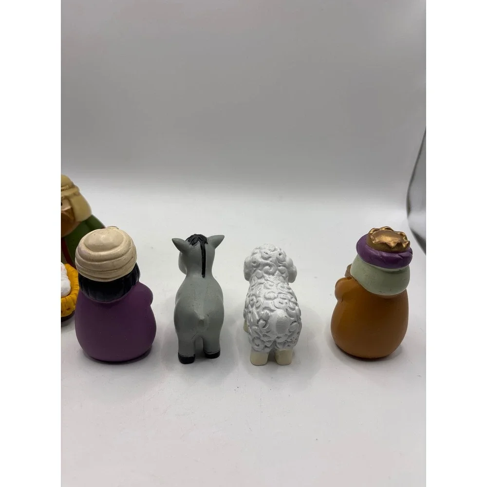 9 Piece Resin Nativity Set Christmas Figurines Mary Joseph Baby Jesus Wise Men